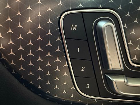 Used 2025 Mercedes-Benz GLA 250 image 23