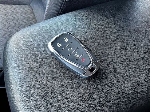 Used 2024 Chevrolet Equinox LT FWD image 34