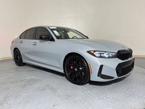 Used 2026 BMW 330i Sedan w/ M Sport Package RWD image 7
