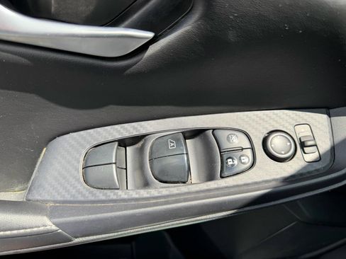 Used 2024 Nissan Sentra SV FWD image 44