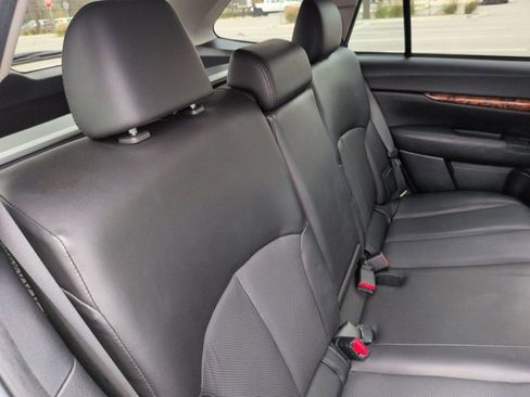 Used 2012 Subaru Outback 2.5i Limited image 19