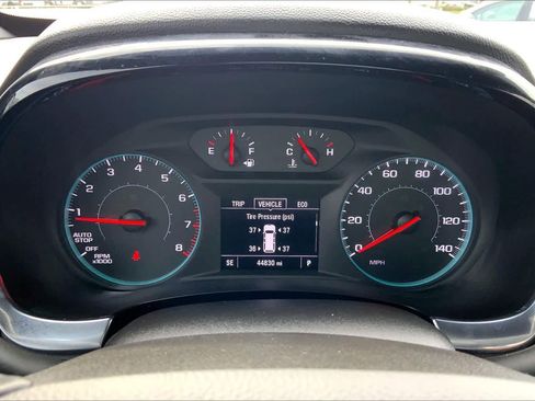 Used 2023 Chevrolet Traverse LT image 25