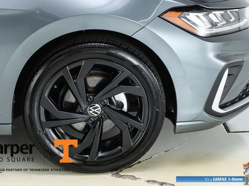 Used 2025 Volkswagen Jetta SE w/ Sunroof Package FWD image 14