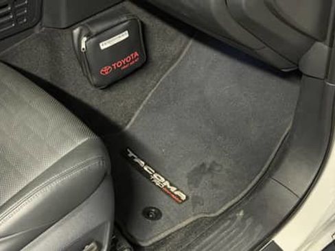 Used 2024 Toyota Tacoma TRD Sport w/ TRD Sport Upgrade Package image 20