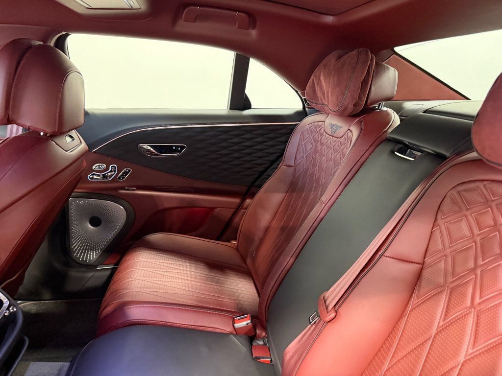 Used 2022 Bentley Flying Spur W12 AWD/4WD image 34