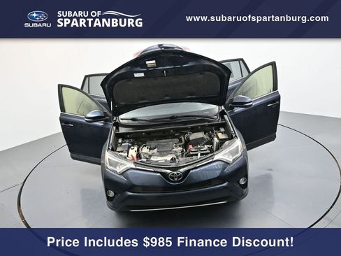 Used 2018 Toyota RAV4 XLE image 33