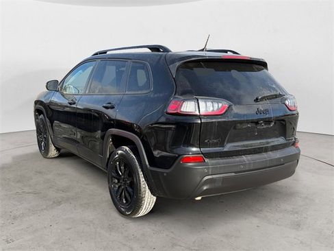 Used 2023 Jeep Cherokee Altitude Lux image 3