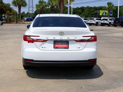 Used 2025 Toyota Camry LE w/ Convenience Package FWD image 22