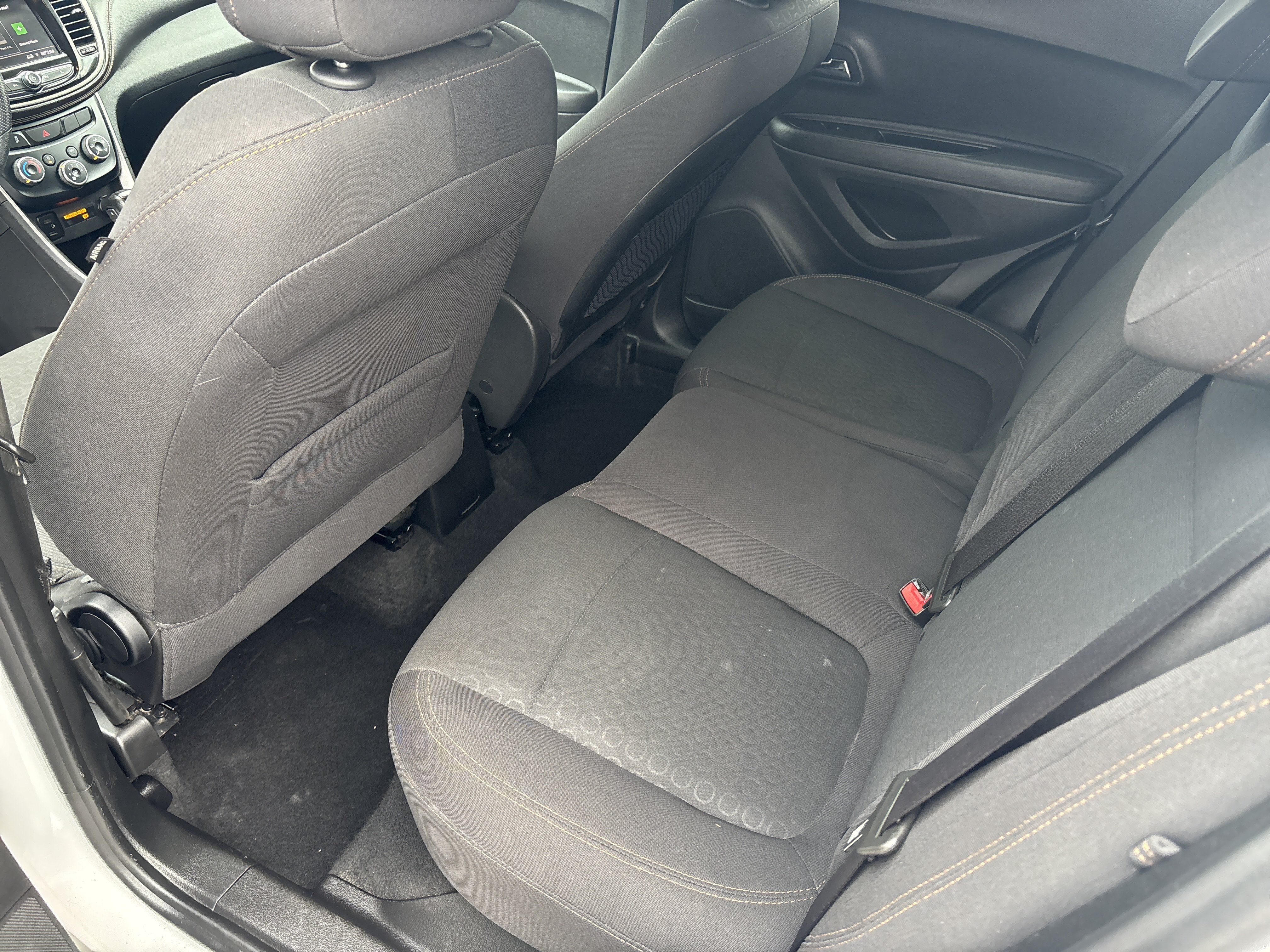 Used 2020 Chevrolet Trax LS w/ Tint and Cruise Package FWD image 9
