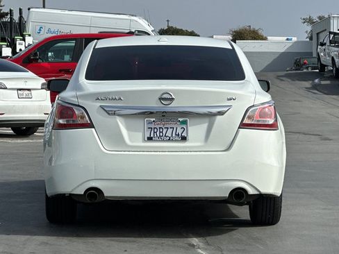Used 2015 Nissan Altima 2.5 SV image 5