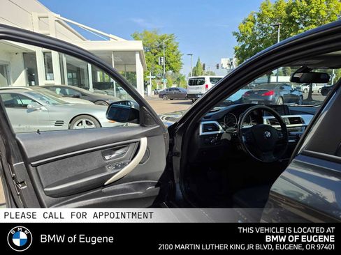 Used 2018 BMW 320i xDrive Sedan w/ Convenience Package AWD/4WD image 23