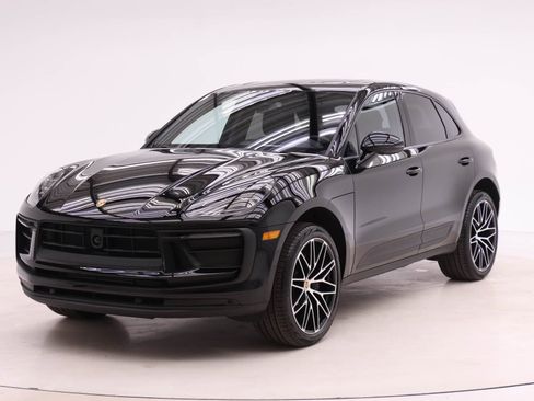 Used 2025 Porsche Macan image 1