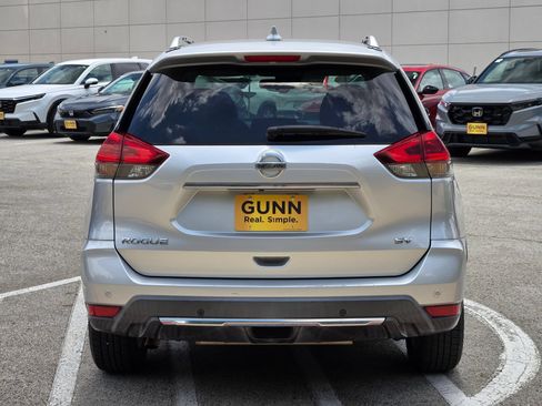 Used 2019 Nissan Rogue SV FWD image 4