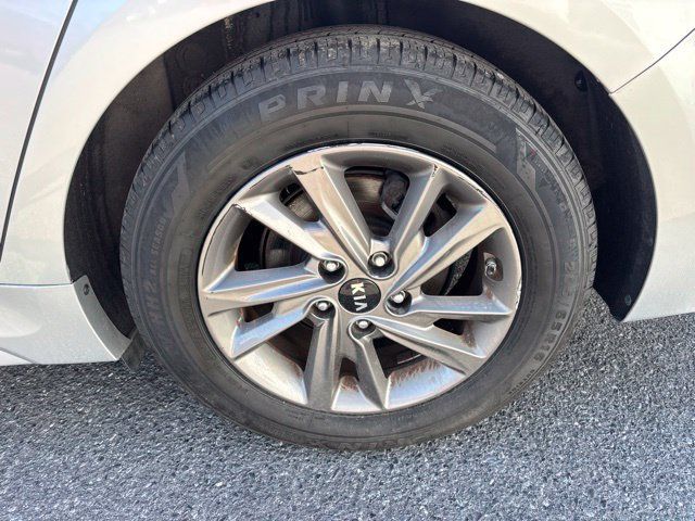 Used 2020 Kia Optima LX FWD image 21