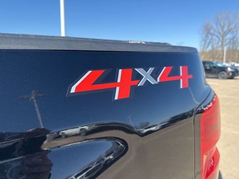 Used 2018 Chevrolet Silverado 1500 LT w/ All Star Edition image 57