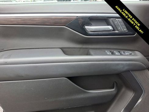 Used 2025 Chevrolet Tahoe Z71 AWD/4WD image 13