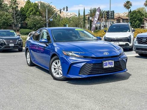 Used 2025 Toyota Camry LE w/ Convenience Package FWD image 2