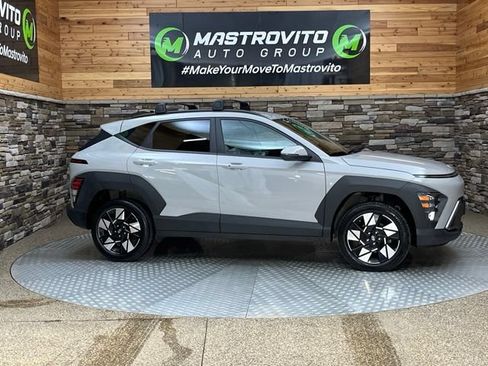 Used 2024 Hyundai Kona SEL AWD/4WD image 16