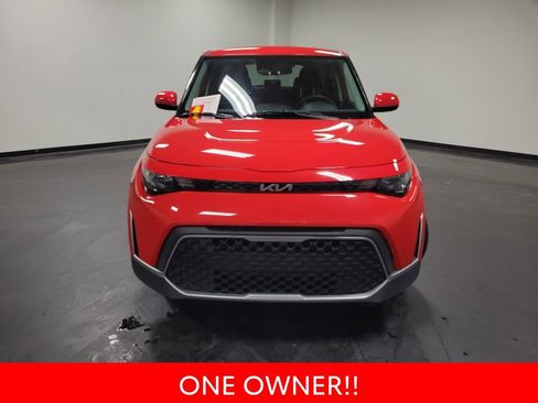 Used 2023 Kia Soul LX image 3