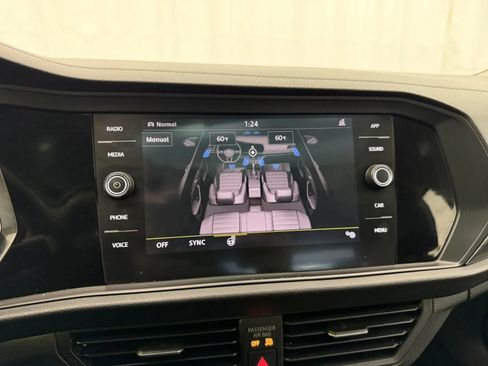 Used 2019 Volkswagen Jetta SEL FWD image 21