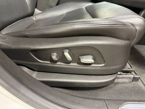 Used 2018 Cadillac XT5 Premium Luxury image 29