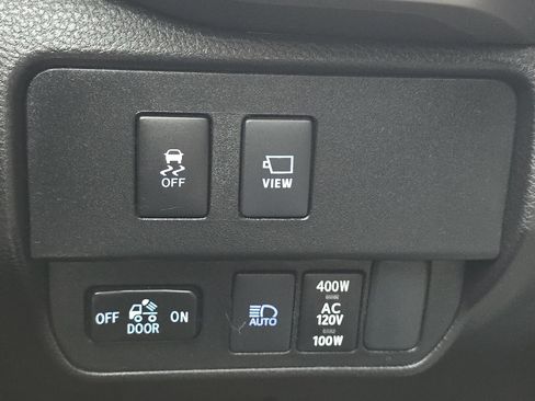 Used 2023 Toyota Tacoma Limited image 41