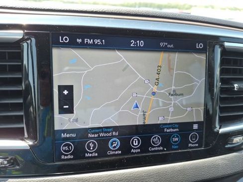 Used 2018 Chrysler Pacifica Touring-L Plus w/ Advanced Safetytec Group FWD image 11