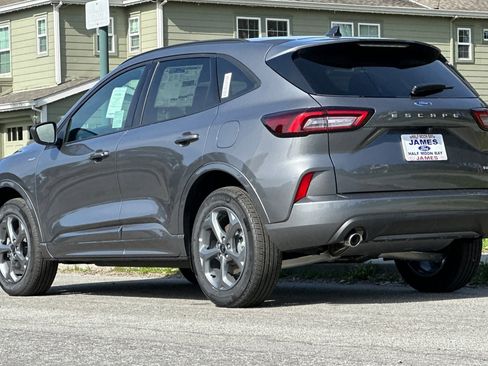 New 2024 Ford Escape ST-Line image 3