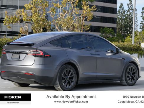 Used 2022 Tesla Model X AWD/4WD image 3