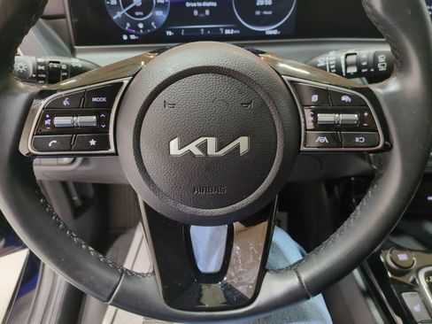 Used 2024 Kia Seltos EX FWD image 19