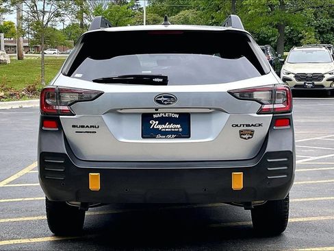 Used 2022 Subaru Outback Wilderness AWD/4WD image 3
