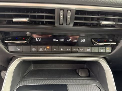 Used 2024 MAZDA CX-90 3.3 Turbo w/ Preferred Package AWD/4WD image 21