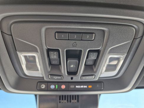 Used 2024 Chevrolet Silverado 2500 High Country w/ High Country Premium Package image 27