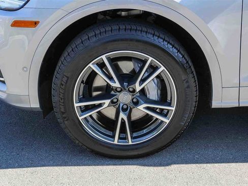 Used 2020 Audi Q5 e Prestige w/ Prestige Package image 8