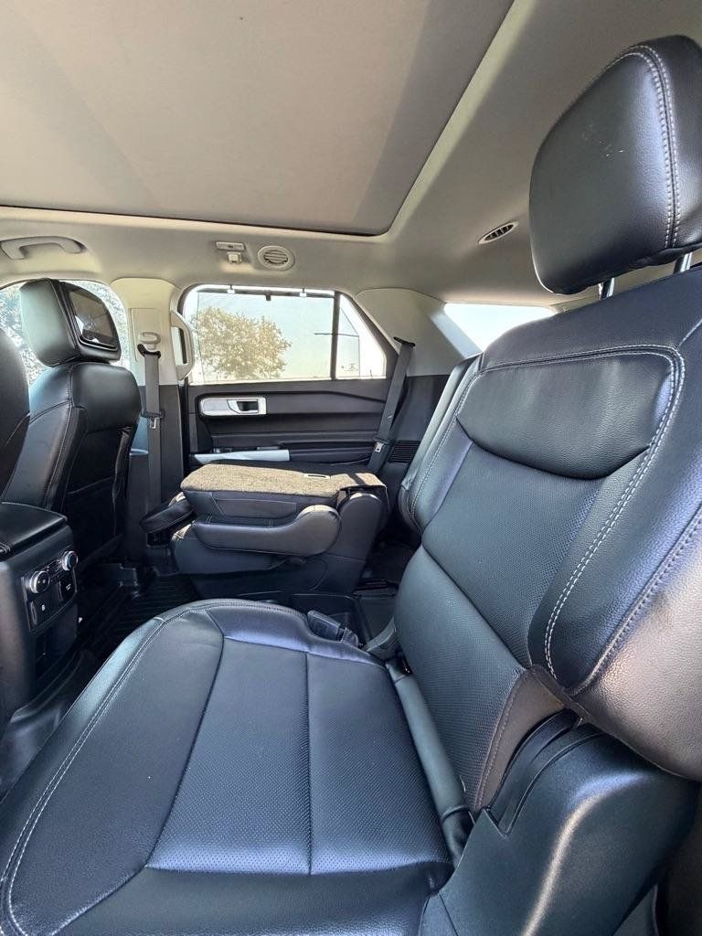 Used 2021 Ford Explorer Limited w/ Equipment Group 301A RWD image 14