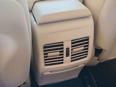 Used 2019 Mercedes-Benz GLA 250 image 25