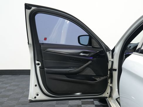 Used 2019 BMW M5 w/ Executive Package image 22