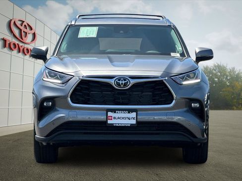 Certified 2026 Toyota Highlander Limited AWD/4WD image 8