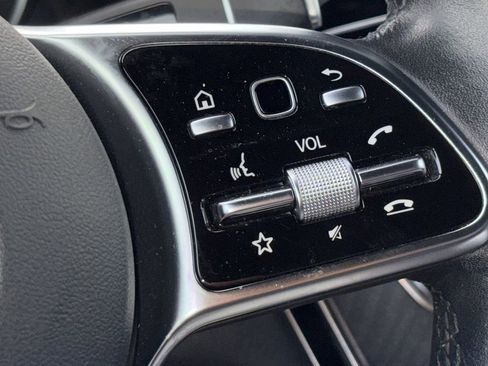 Used 2020 Mercedes-Benz GLC 300 GLC 300 image 30