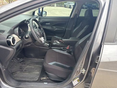 Used 2020 Nissan Versa SV image 10