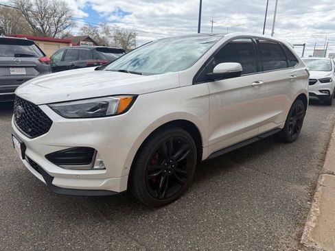 Used 2019 Ford Edge ST w/ Equipment Group 401A AWD/4WD image 3