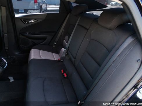 Used 2020 Chevrolet Malibu LT w/ Midnight Edition FWD image 17