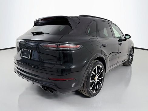 Certified 2023 Porsche Cayenne S AWD/4WD image 9