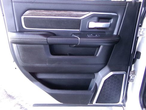 Used 2020 RAM 2500 Laramie AWD/4WD image 13