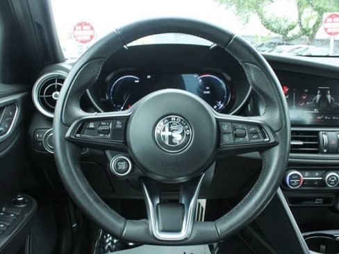 Used 2024 Alfa Romeo Giulia Ti AWD/4WD image 25