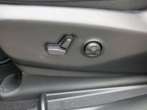 New 2026 Chrysler Pacifica Select FWD image 13