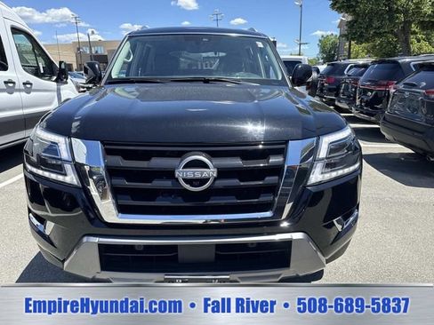Used 2024 Nissan Armada SL w/ Captain's Chairs Package AWD/4WD image 13