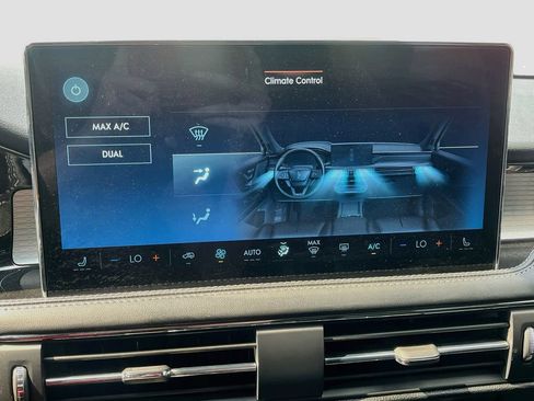 Used 2026 Lincoln Corsair Premiere AWD/4WD image 16