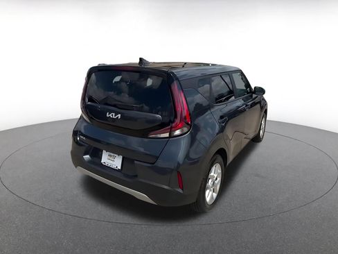 Used 2025 Kia Soul LX w/ LX Technology Package image 15