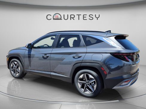 New 2026 Hyundai Tucson SEL FWD image 3